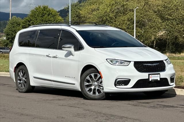 2022 CHRYSLER Pacifica