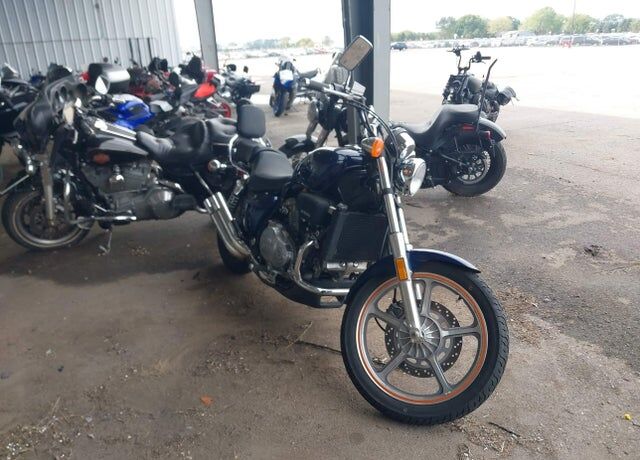 1987 HONDA VF700C