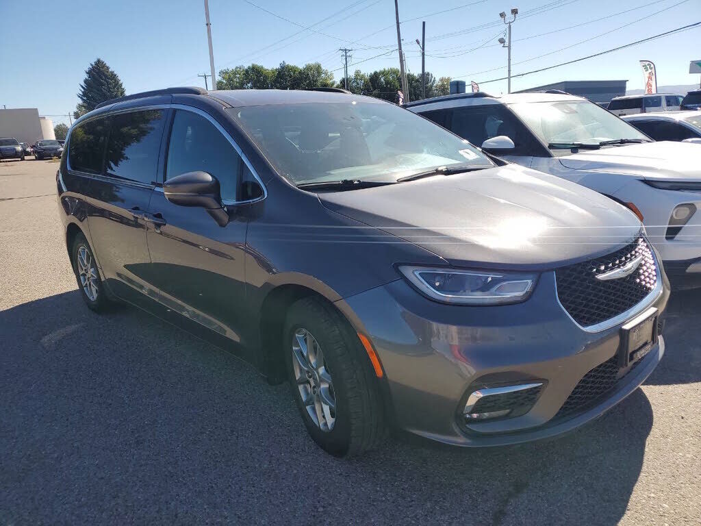 2022 CHRYSLER Pacifica