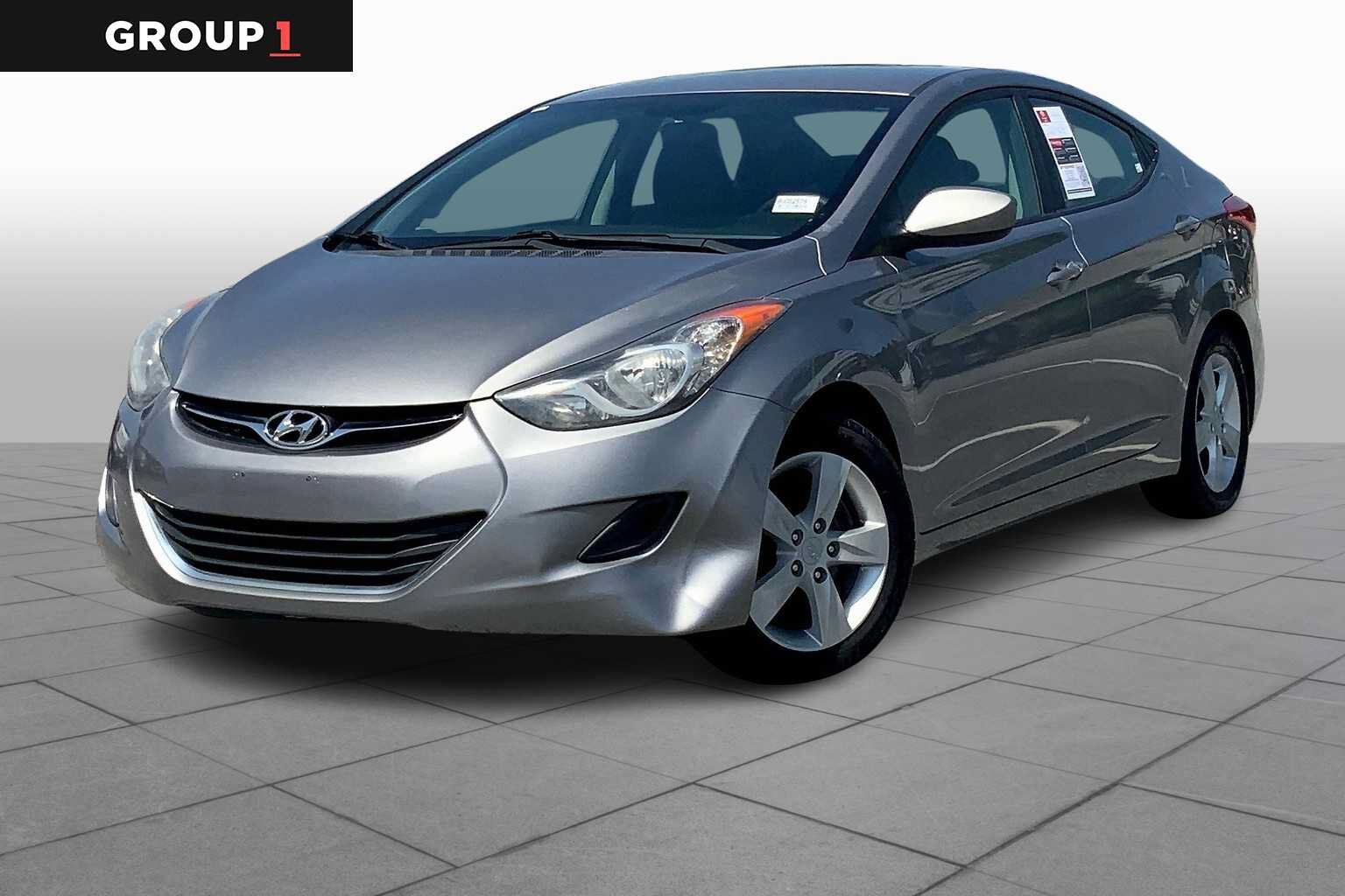 2011 HYUNDAI Elantra