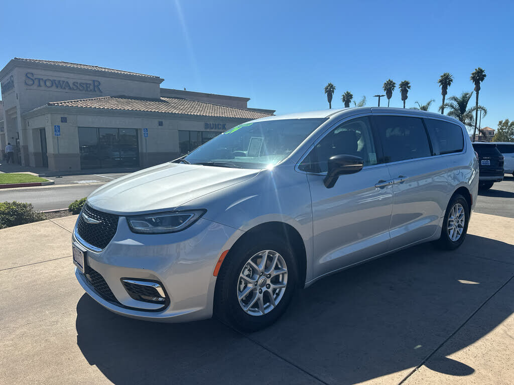 2024 CHRYSLER Pacifica