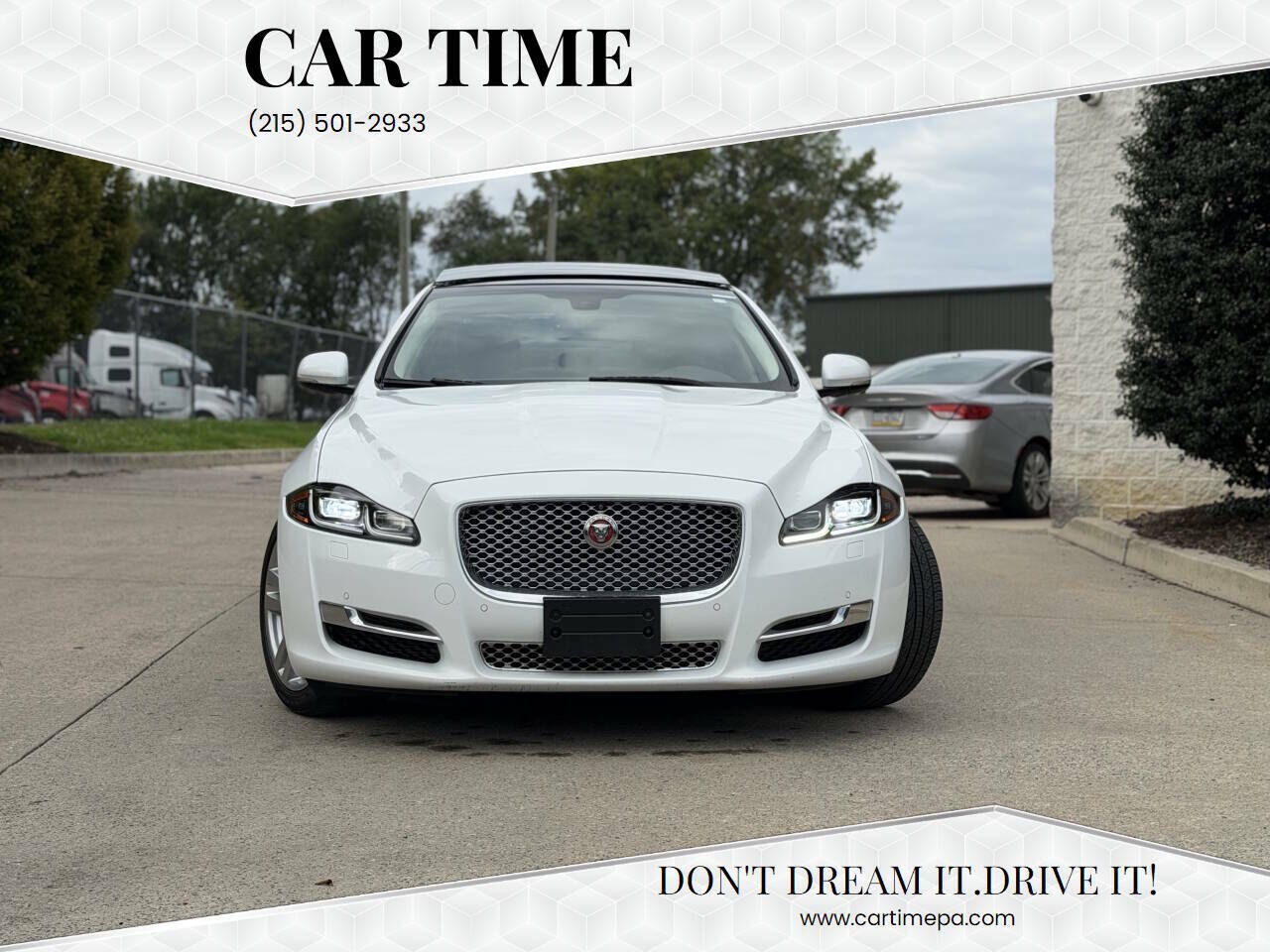 2017 JAGUAR XJ
