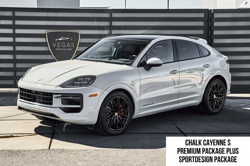 2024 PORSCHE Cayenne