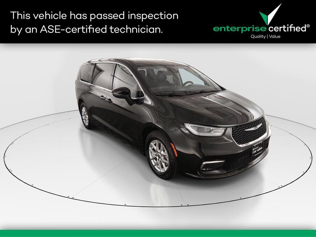 2023 CHRYSLER Pacifica