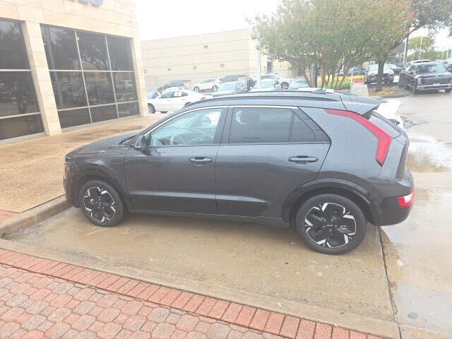 2023 KIA Niro