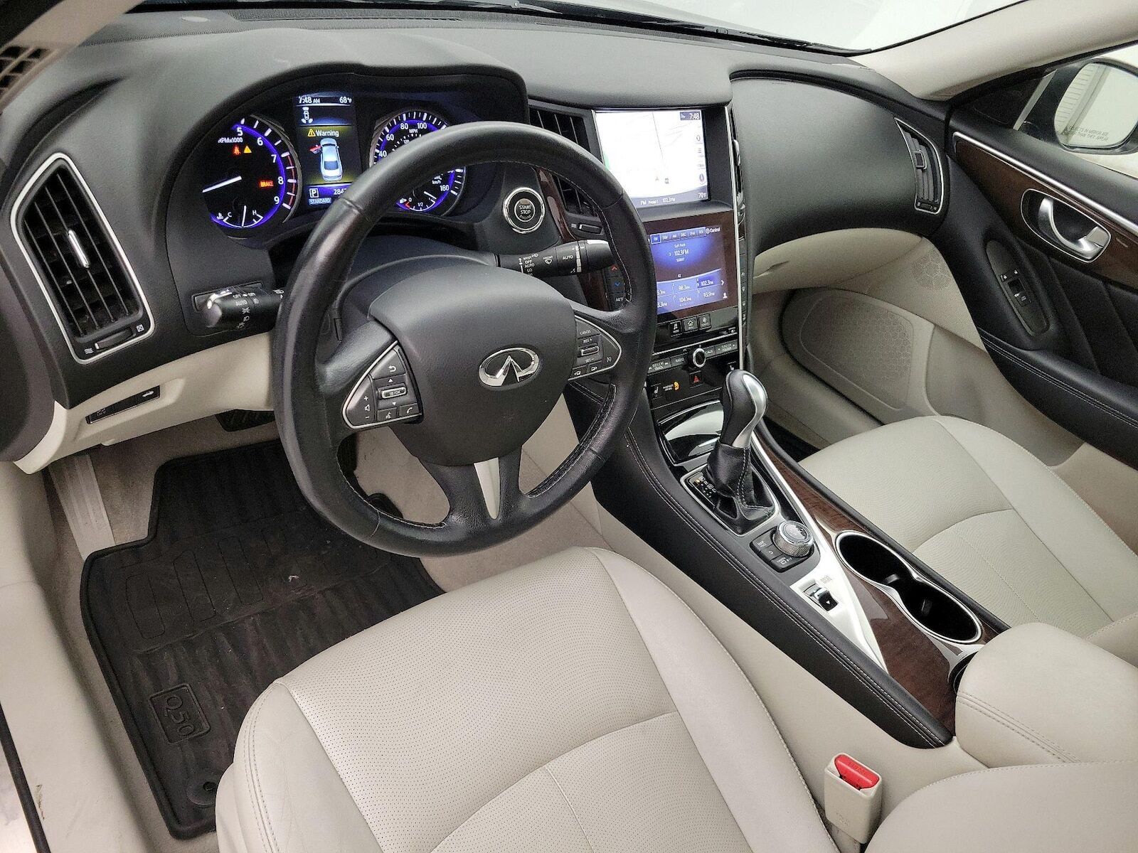 2016 INFINITI Q50