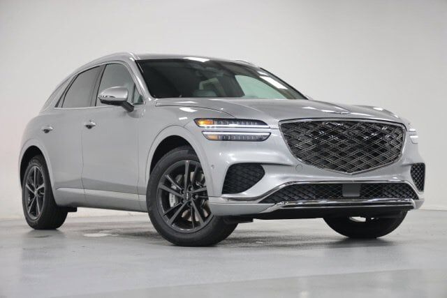 2027 GENESIS GV70