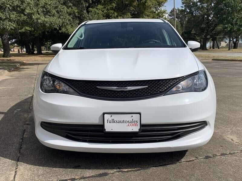 2022 CHRYSLER Voyager
