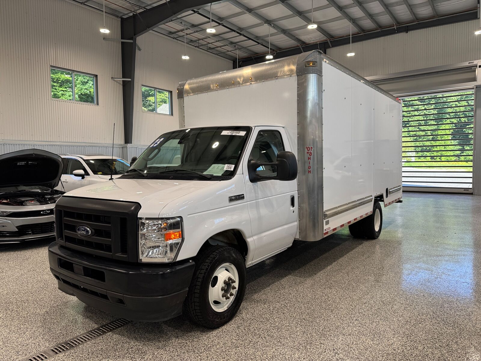 2023 FORD E-350