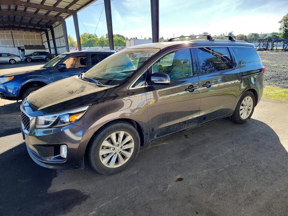 2016 KIA Sedona