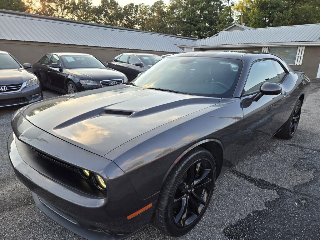 2017 DODGE Challenger
