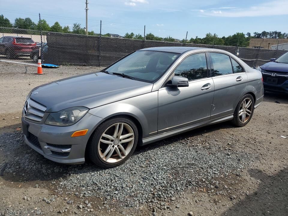 2013 MERCEDES-BENZ C-Class