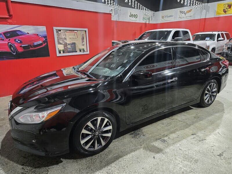 2017 NISSAN Altima