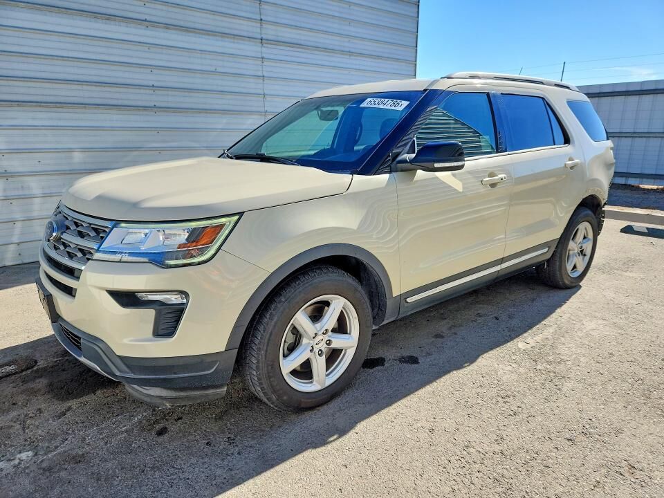 2018 FORD Explorer