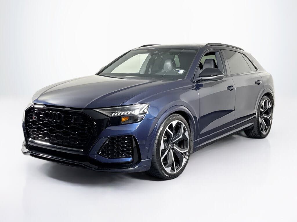 2023 AUDI RS Q8