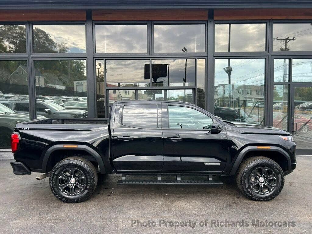 2024 GMC Canyon