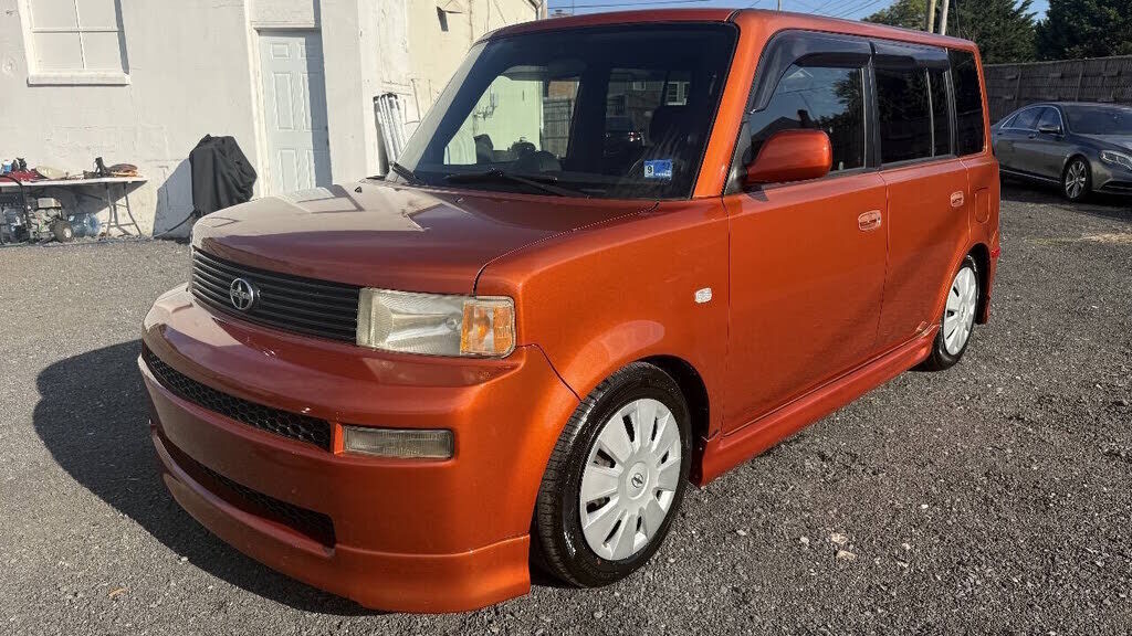2004 TOYOTA SCION