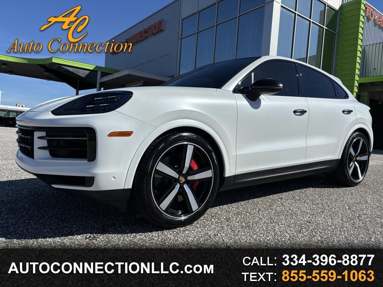 2024 PORSCHE Cayenne