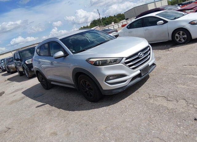 2017 HYUNDAI Tucson