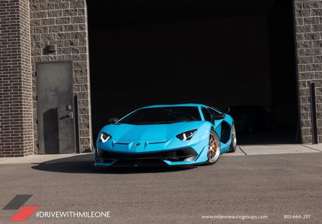 2019 LAMBORGHINI Aventador