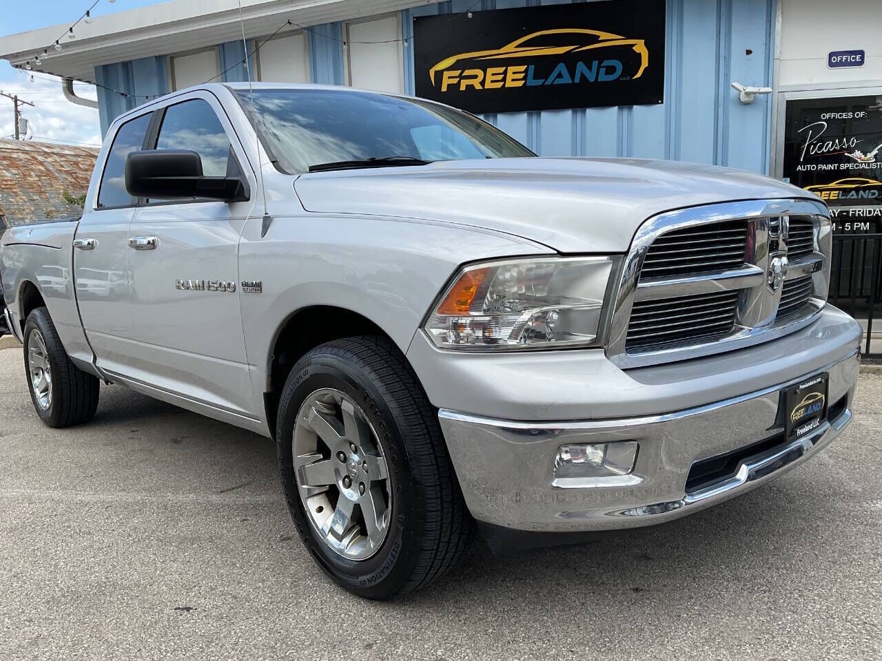 2012 DODGE Ram