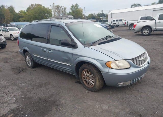 2002 CHRYSLER Town and Country