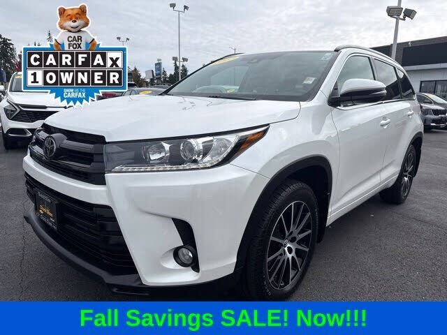 2017 TOYOTA Highlander