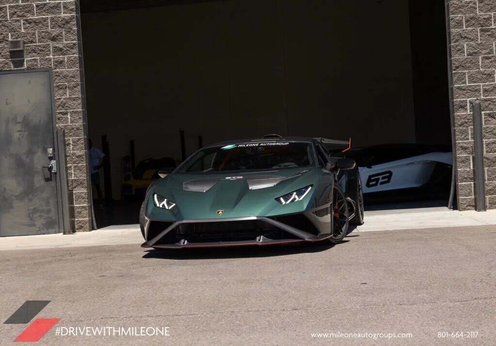 2023 LAMBORGHINI Huracan STO