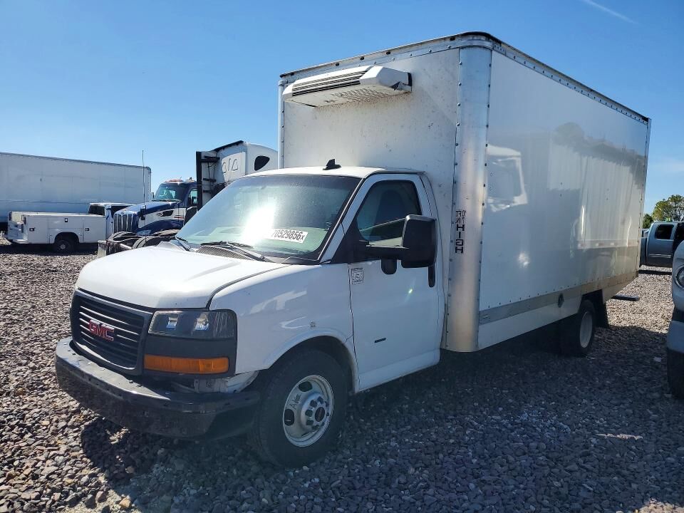 2023 GMC Savana