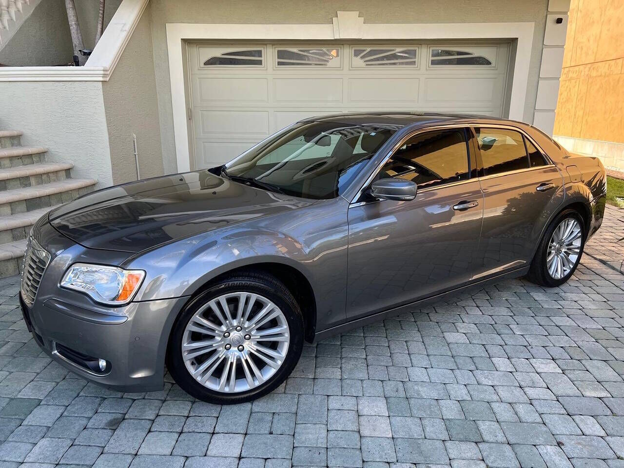 2011 CHRYSLER 300C
