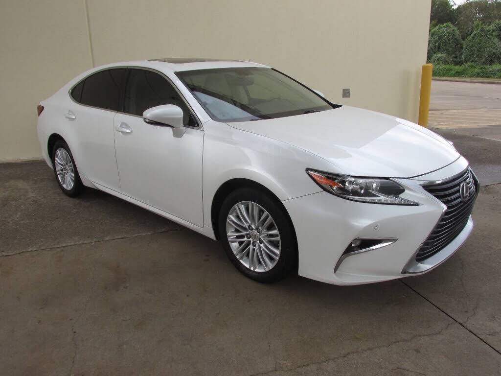 2016 LEXUS ES