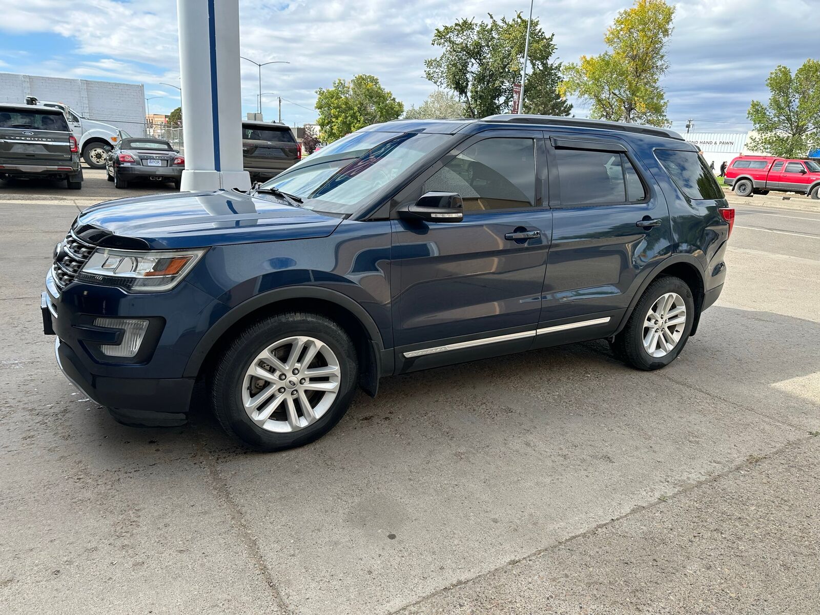 2016 FORD Explorer