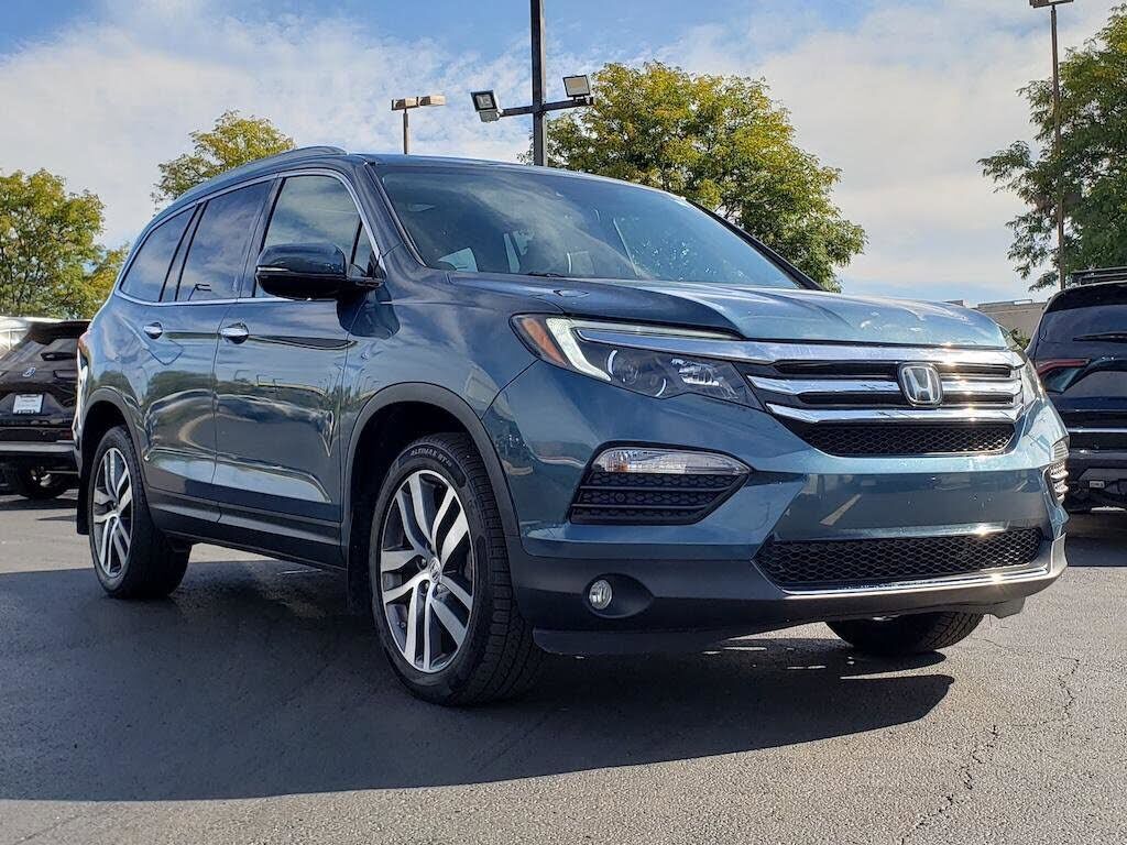 2017 HONDA Pilot