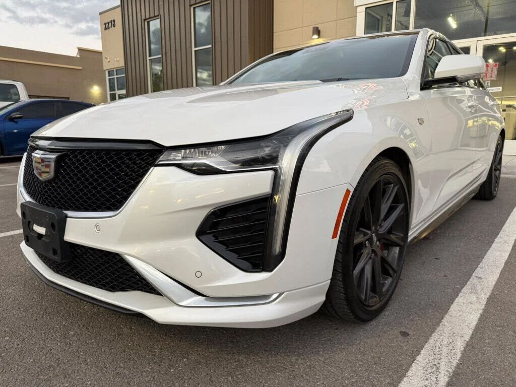 2022 CADILLAC CT4