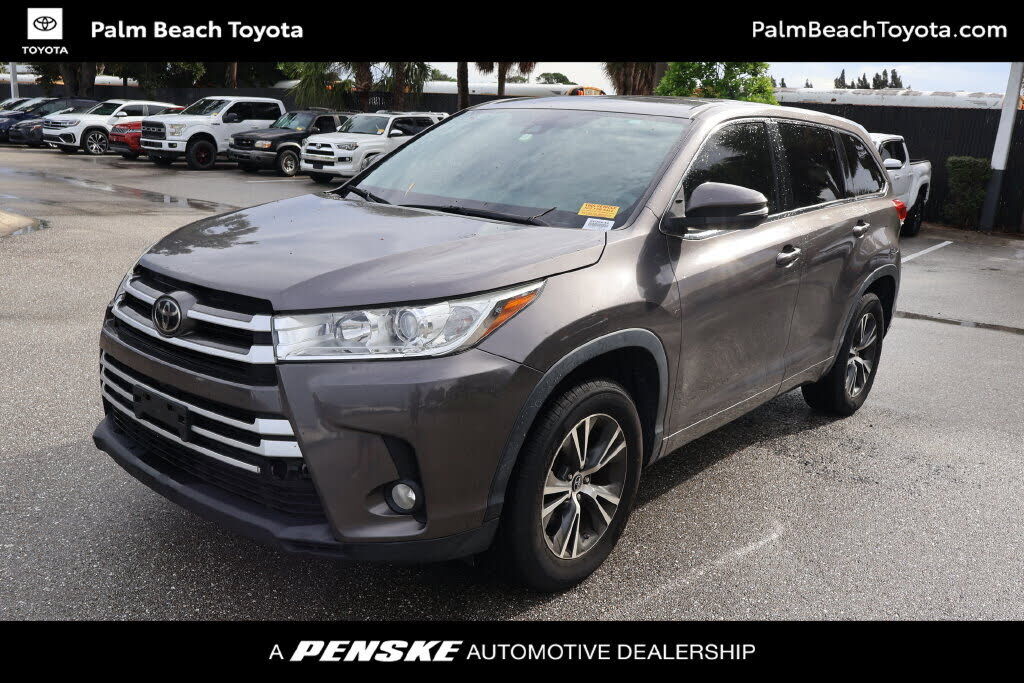 2017 TOYOTA Highlander