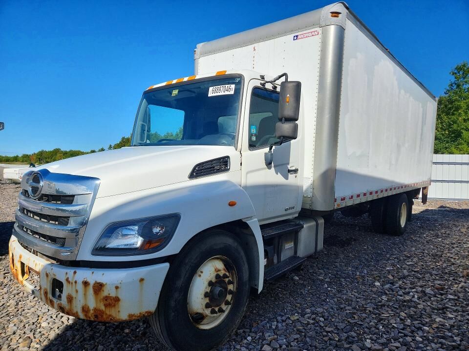 2016 HINO Conventional Type Truck