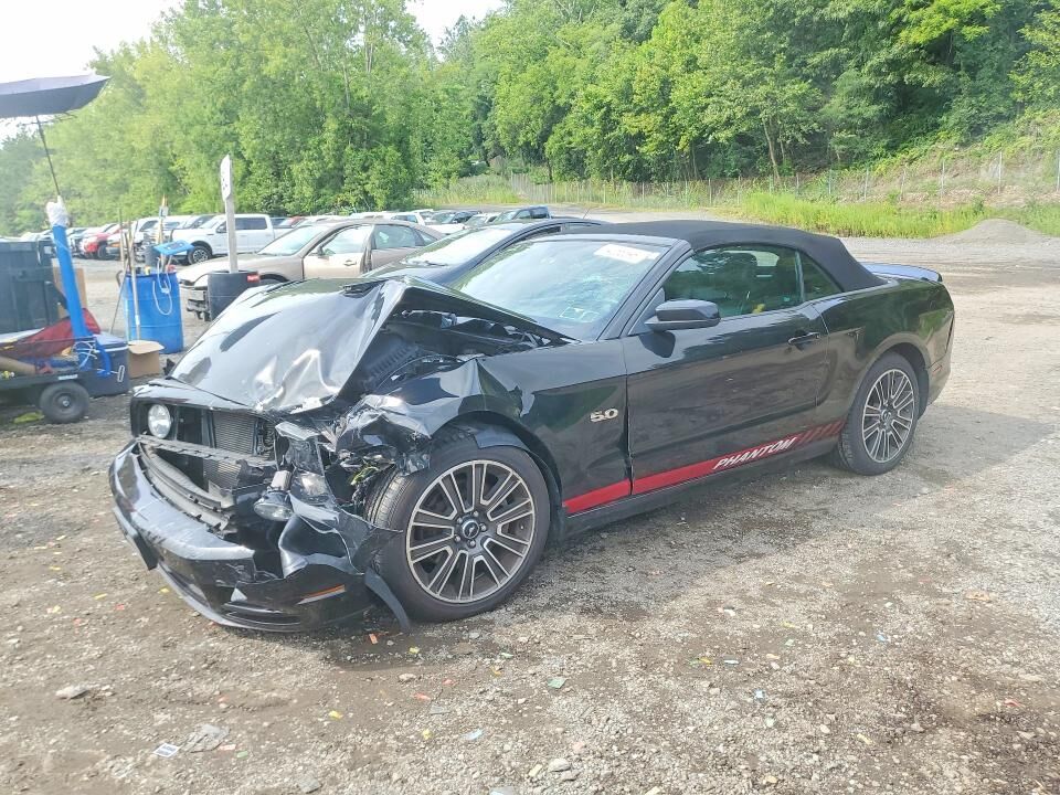 2013 FORD Mustang