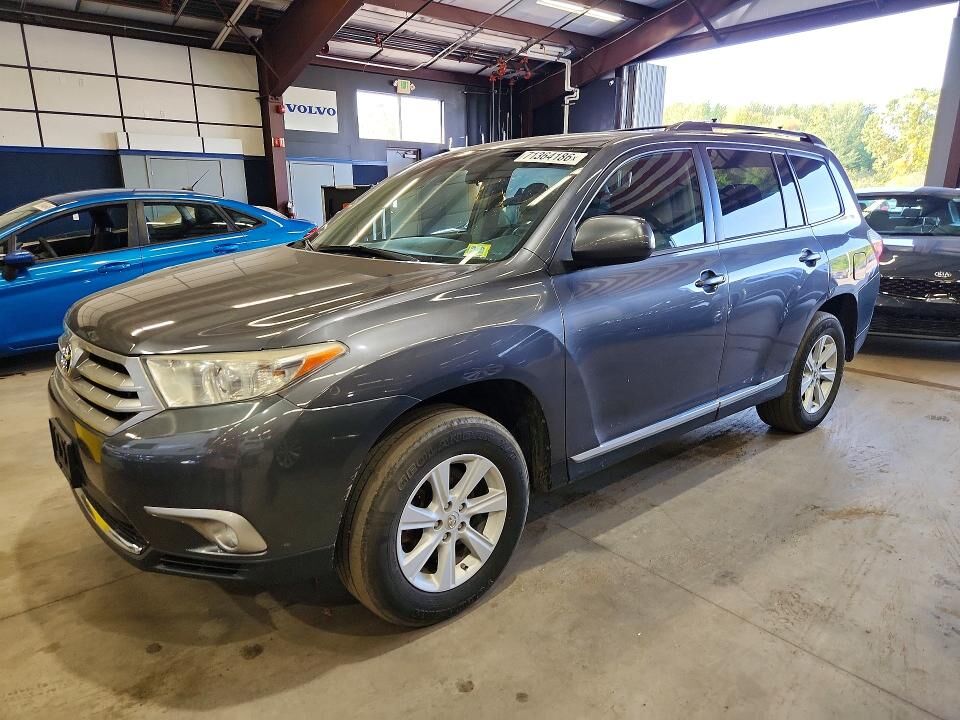2013 TOYOTA Highlander