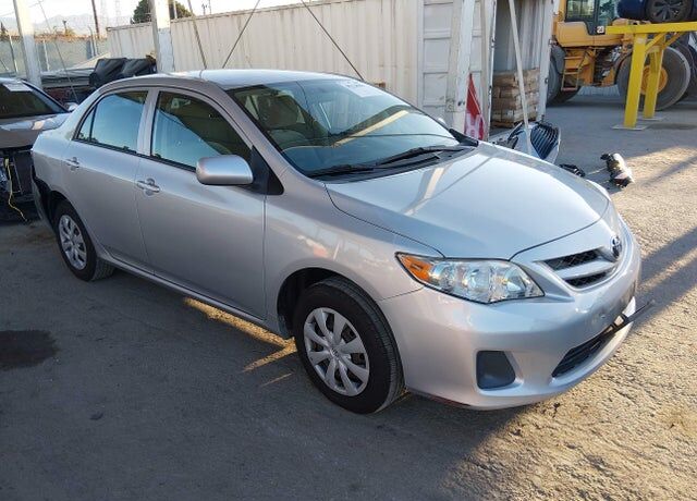 2013 TOYOTA Corolla