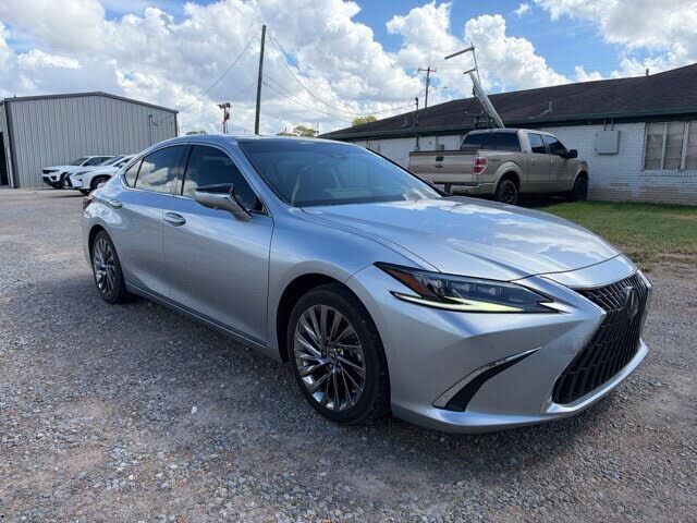 2024 LEXUS ES