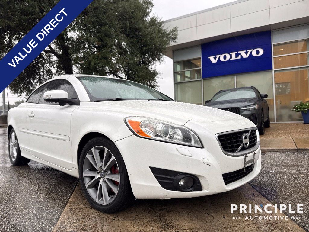 2011 VOLVO C70