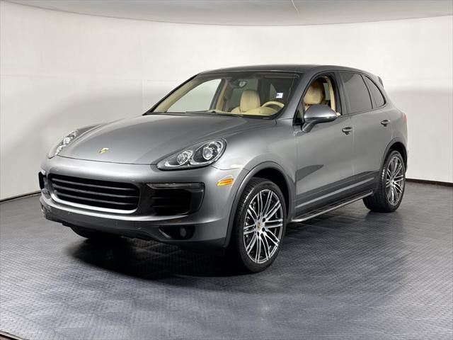 2017 PORSCHE Cayenne