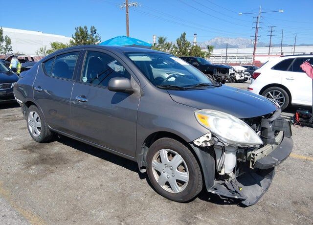 2013 NISSAN Versa