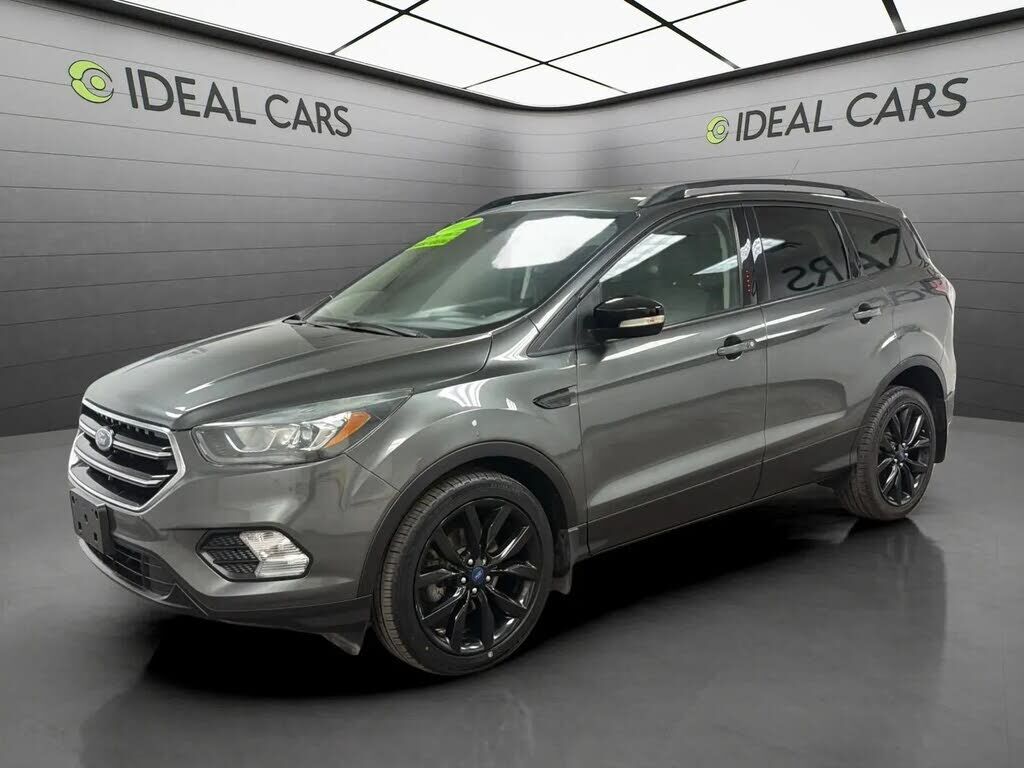 2017 FORD Escape