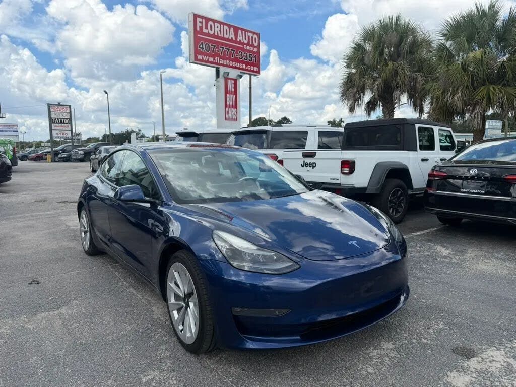 2022 TESLA Model 3