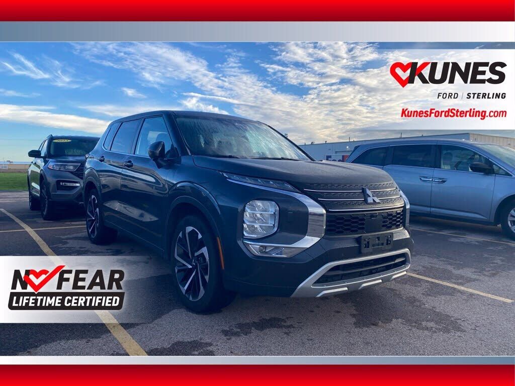 2024 MITSUBISHI Outlander