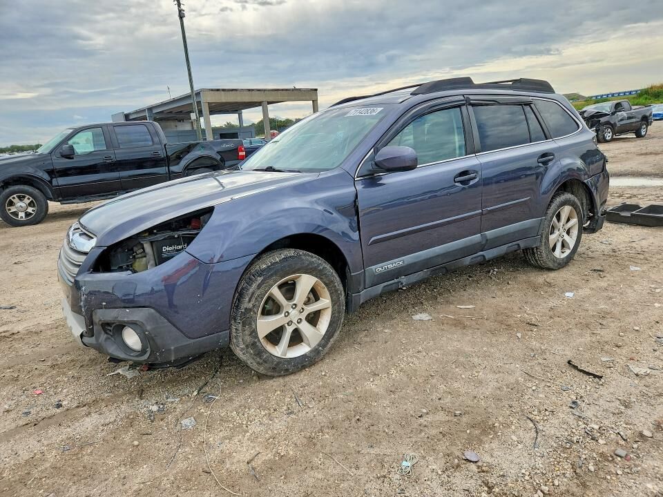 2014 SUBARU Outback