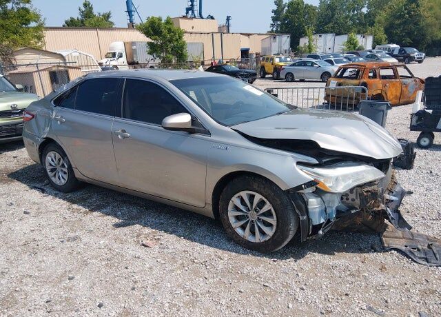 2016 TOYOTA Camry