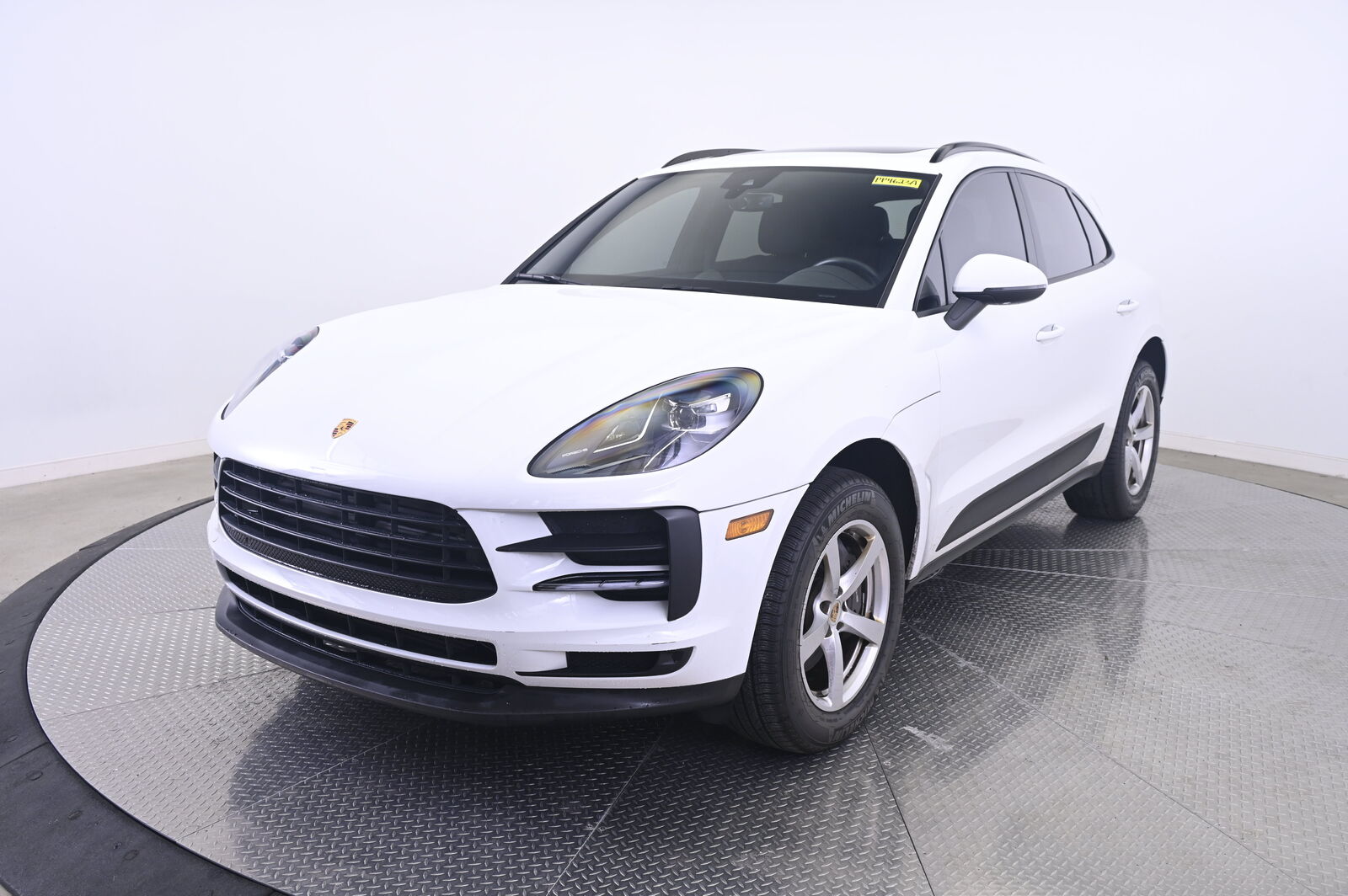 2021 PORSCHE Macan