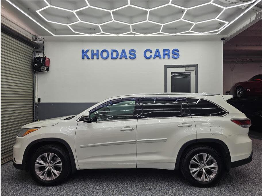 2014 TOYOTA Highlander